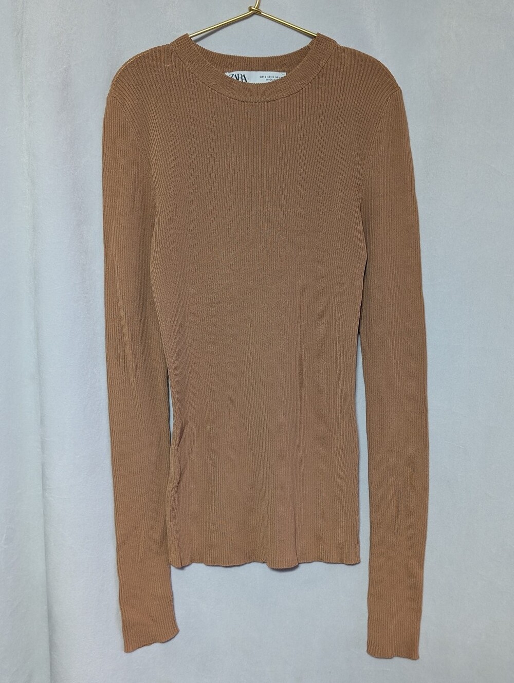 Zara Long Sleeve Ribbed Slinky Crew Neck Top in Camel Brown, Small